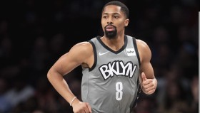 雄鹿可能放弃的下一个球员是库兹马，合同尚有2年4200万！