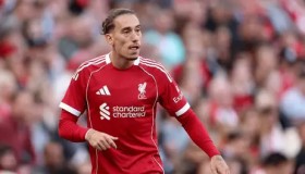 利物浦vs埃弗顿：英超德比大战，红军火力全开冲击零封对手